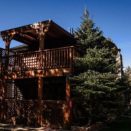 Embers Lodge & Cabins Біг-Бер-Лейк Екстер'єр фото